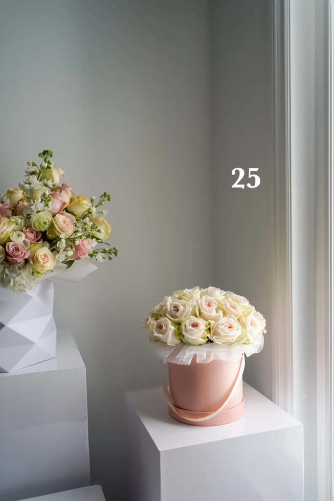 Single-Flower Box 032 - Floral Room